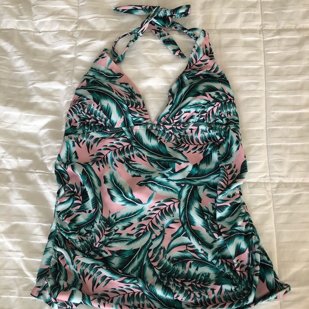 3 tops & 2 bottoms - Maternity Swimsuits
